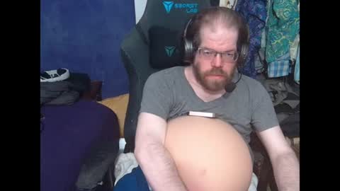 Snapshot of pregnantpup chatting on July 18, 8:34 pm pregnantpup online show from July 18, 8:34 pm
