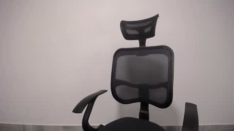 Snapshot of present_the_magic chatting on February 2, 2:38 am Plux online show from February 2, 2:38 am