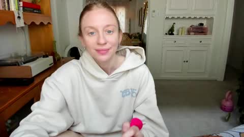 Pretend online show from May 31, 3:52 pm