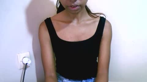 prettiethalia online show from February 2, 10:14 am