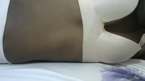 Snapshot of pretty_avena chatting on November 9, 8:01 am pretty_avena online show from November 9, 8:01 am