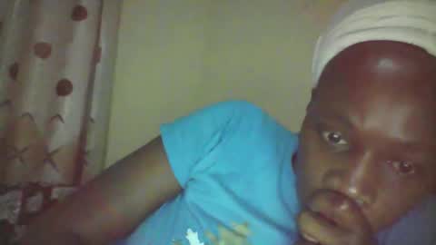 Snapshot of pretty_beib chatting on October 14, 2:45 am Karol online show from October 14, 2:45 am