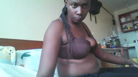 Snapshot of pretty_beib chatting on November 13, 10:58 am Karol online show from November 13, 10:58 am