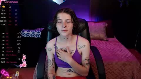 pretty_cristal22 online show from March 31, 11:16 pm