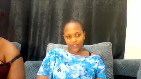 pretty_dee1 online show from May 7, 3:01 am