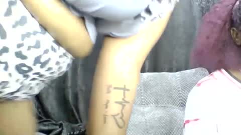 pretty_dee1 online show from May 29, 9:40 am
