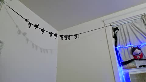 Snapshot of pretty_dick305173 chatting on October 20, 10:38 am pretty_dick305173 online show from October 20, 10:38 am