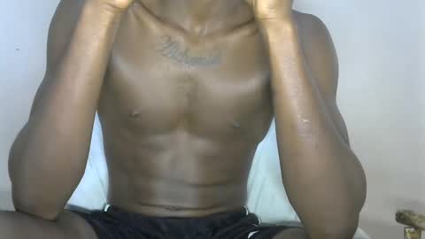 Snapshot of pretty_dollx01 chatting on March 12, 4:30 am Pretty dollx01 online show from March 12, 4:30 am