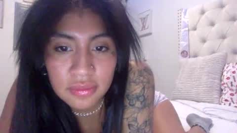 pretty_girl828687 online show from April 4, 12:24 pm