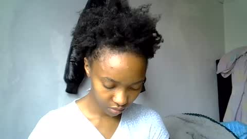 Snapshot of pretty_jazminee chatting on June 17, 9:56 am pretty jazminee online show from June 17, 9:56 am