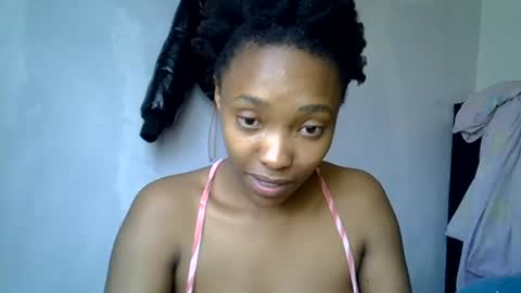 Snapshot of pretty_jazminee chatting on June 18, 9:47 am pretty jazminee online show from June 18, 9:47 am