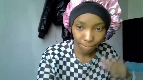 pretty jazminee online show from June 23, 6:11 am