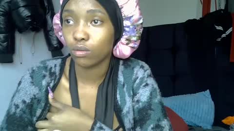 pretty jazminee online show from June 30, 6:47 am