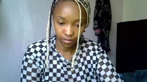 pretty jazminee online show from July 19, 8:18 am