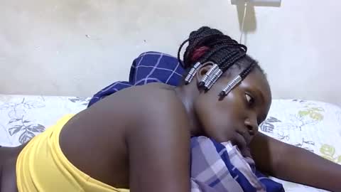 Snapshot of pretty_leila1 chatting on May 1, 9:19 pm pretty_leila1 online show from May 1, 9:19 pm