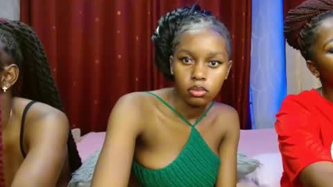 Pretty online show from February 28, 5:36 pm