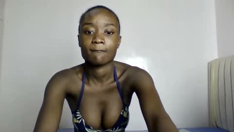 Snapshot of pretty_luv1 chatting on March 6, 9:06 am pretty luv1 online show from March 6, 9:06 am