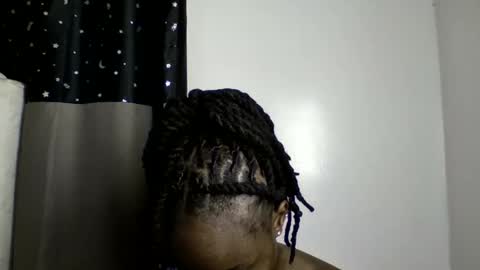 Snapshot of pretty_luv1 chatting on June 1, 9:33 am pretty luv1 online show from June 1, 9:33 am