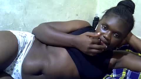 pretty_melan online show from April 4, 9:12 pm