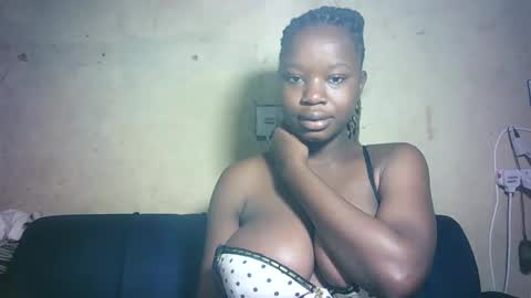 pretty_milan online show from February 16, 7:48 am