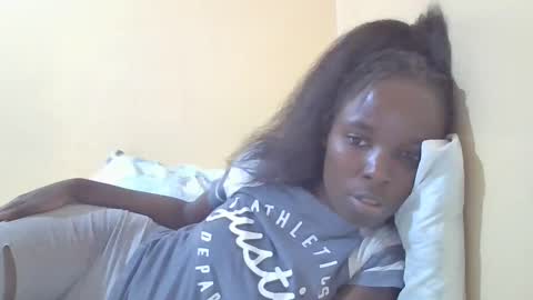 pretty_petite_ebony online show from March 10, 4:46 pm