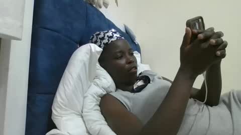 pretty_petite_ebony online show from November 27, 7:16 pm