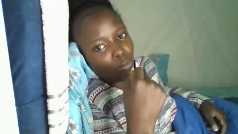 pretty_petite_ebony online show from March 16, 1:33 am