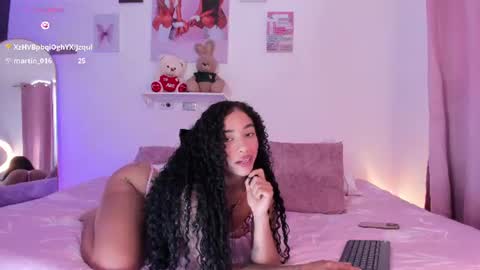 pretty_pettite online show from July 18, 7:39 pm