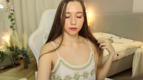 Elina online show from March 10, 7:07 pm