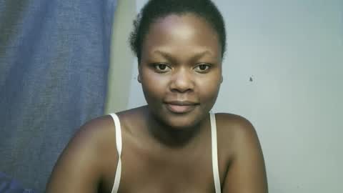 pretty_shanz online show from October 21, 3:18 am