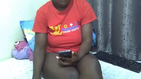 pretty_sheanna online show from November 12, 8:30 pm