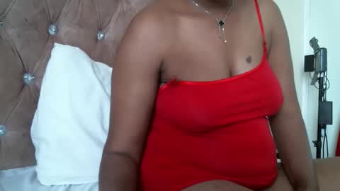 Snapshot of pretty_zii chatting on October 22, 9:20 am zii online show from October 22, 9:20 am