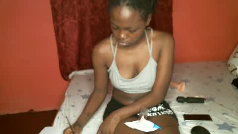 Snapshot of prettybabe02 chatting on January 27, 12:12 am SaraCattra online show from January 27, 12:12 am