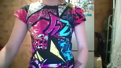 Snapshot of prettybella_7 chatting on April 23, 8:22 pm Bella online show from April 23, 8:22 pm