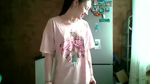 Snapshot of prettybella_7 chatting on May 15, 3:57 am Bella online show from May 15, 3:57 am