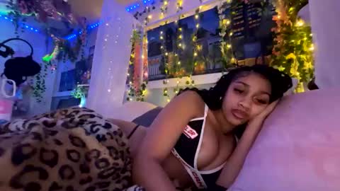 prettyblackgal online show from February 12, 8:53 am