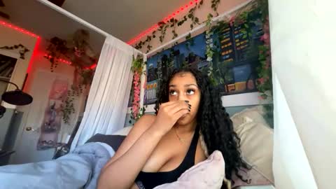 prettyblackgal online show from February 12, 9:21 pm