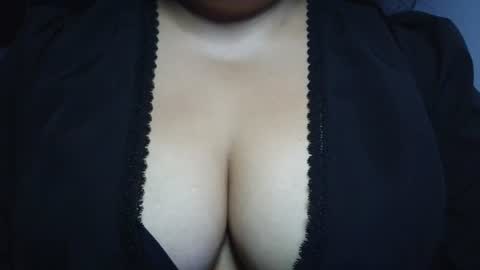 Snapshot of prettycarla_ chatting on July 13, 12:35 am prettycarla online show from July 13, 12:35 am