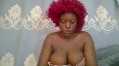 Snapshot of prettydarkskin002 chatting on April 5, 5:15 am SHANIA online show from April 5, 5:15 am