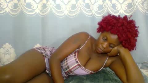 Snapshot of prettydarkskin002 chatting on June 2, 7:27 pm SHANIA online show from June 2, 7:27 pm