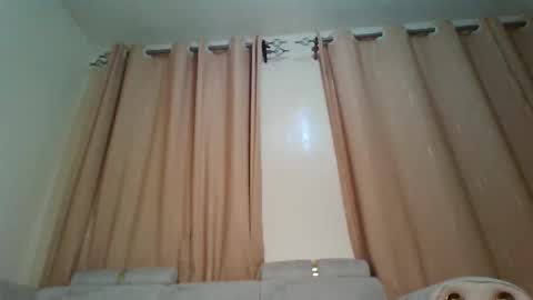 prettydulce online show from September 23, 2:36 am