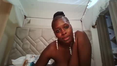 prettydulce online show from January 17, 4:22 pm