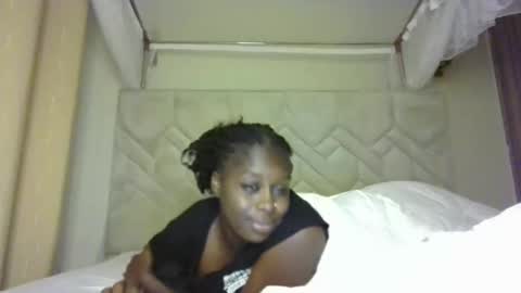 prettydulce online show from April 9, 3:39 pm