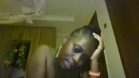 prettydulce online show from May 23, 2:21 pm