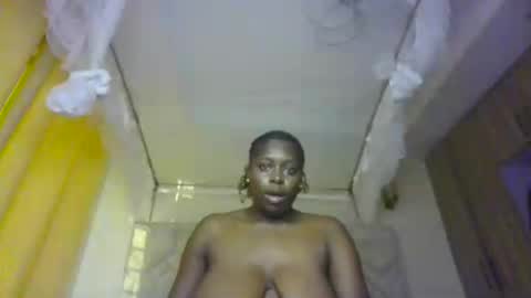 Snapshot of prettydulce chatting on June 28, 3:07 pm prettydulce online show from June 28, 3:07 pm