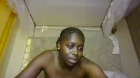 Snapshot of prettydulce chatting on July 4, 3:07 pm prettydulce online show from July 4, 3:07 pm