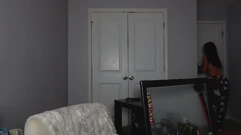 prettygirllltorii online show from April 3, 11:58 pm