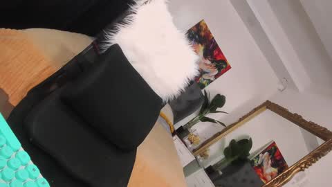 Snapshot of prettyjuliax chatting on January 14, 10:02 pm prettyjuliax online show from January 14, 10:02 pm