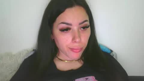 prettyjulliette online show from March 31, 8:20 pm