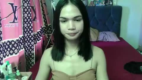 prettykhelcy online show from May 24, 3:11 am